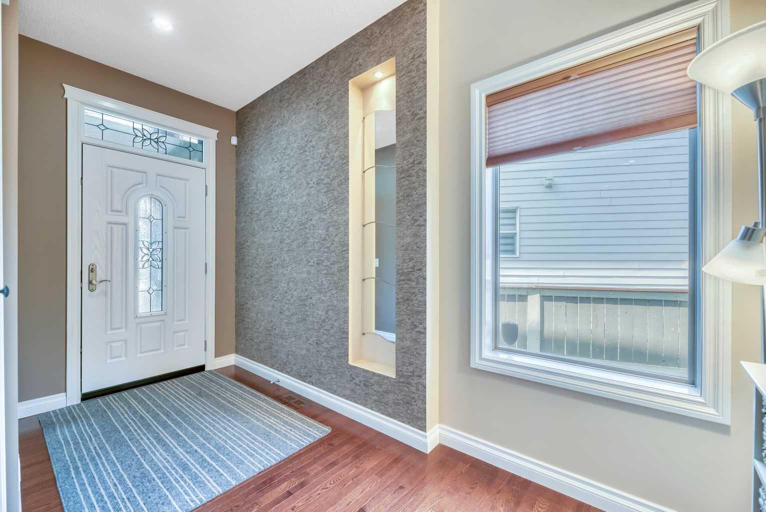 331 Mahogany Court SE — photo 3