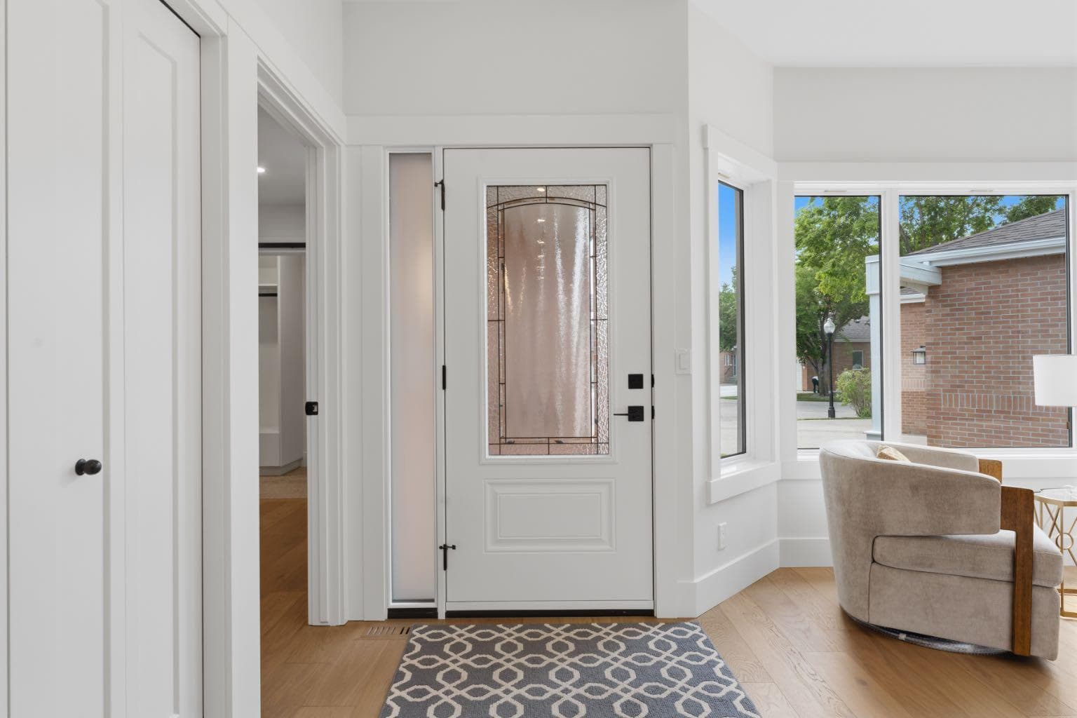 12 Prominence Point SW — photo 3
