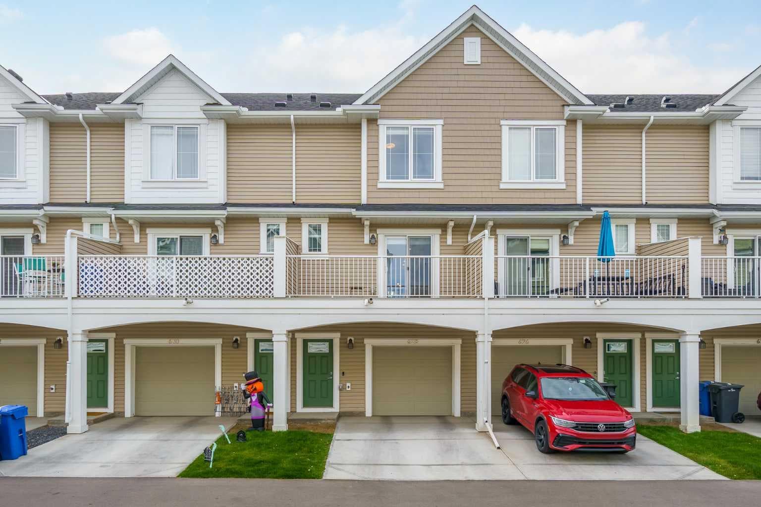 628 Copperstone Manor SE — photo 1