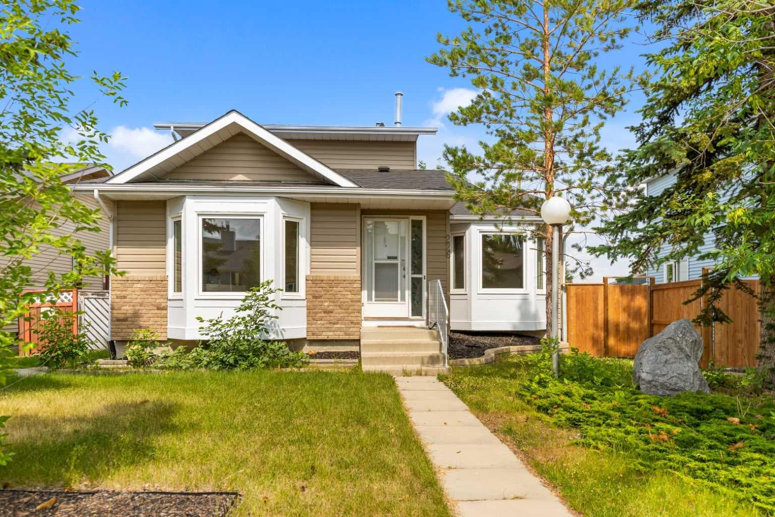 226 Sandstone Drive NW — photo 1