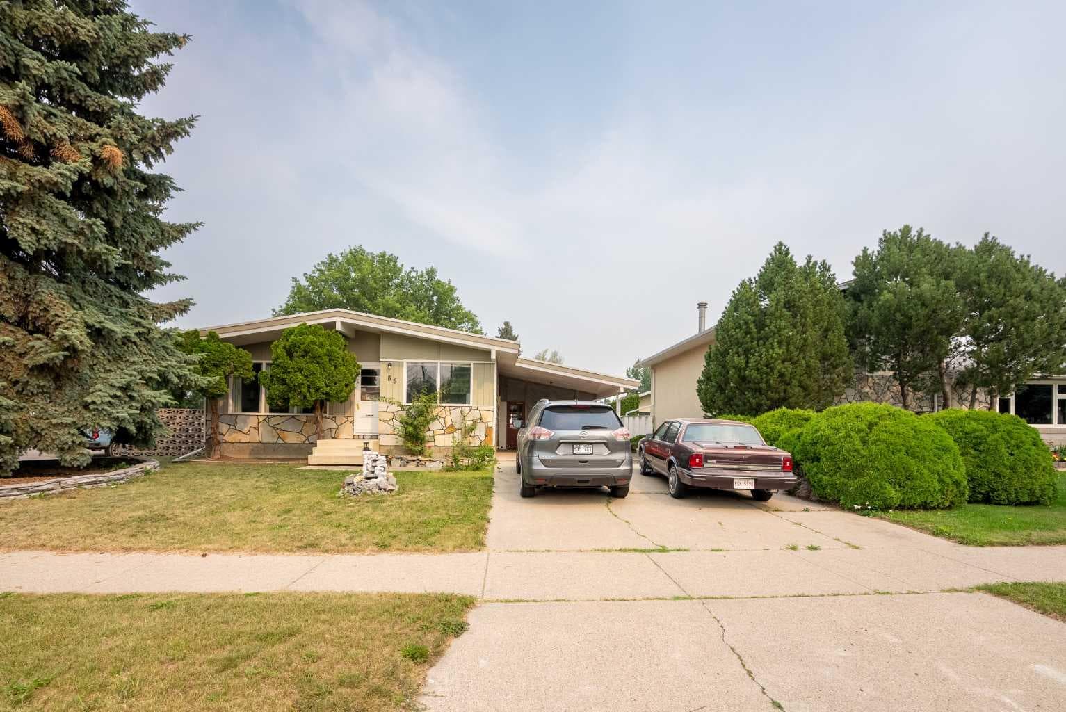 85 Park Meadows Boulevard N — photo 1
