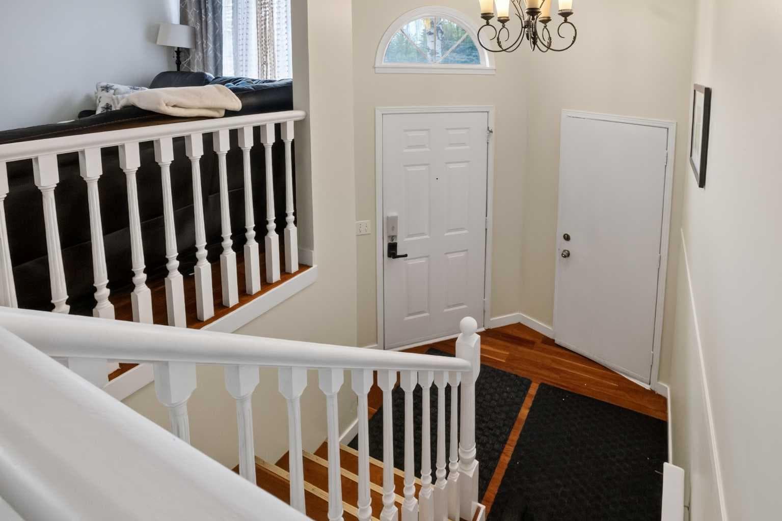 403 Shawinigan Drive SW — photo 3