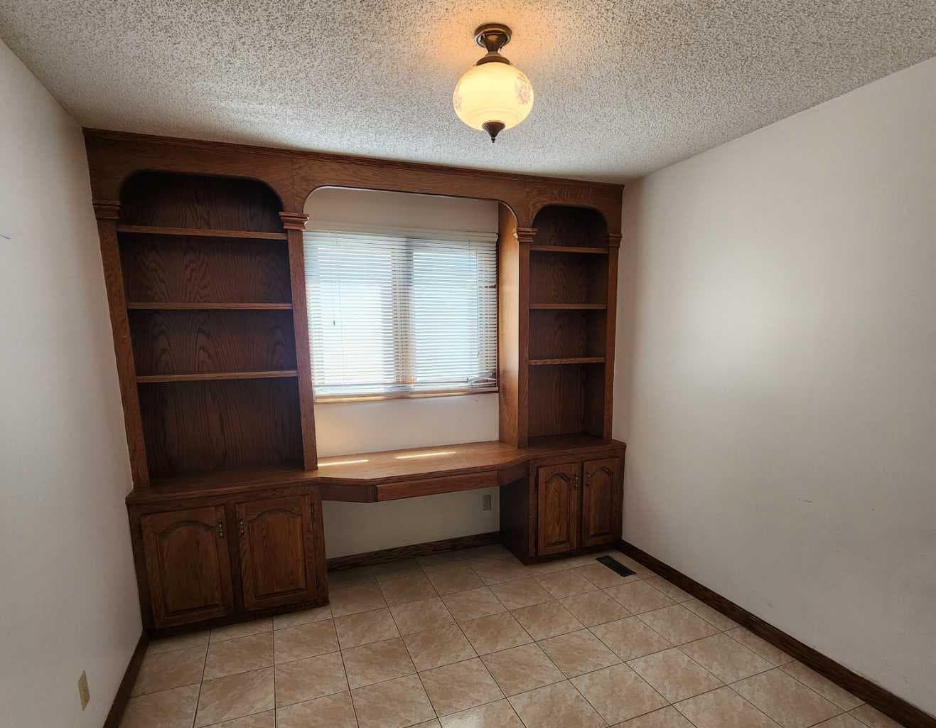 39 Whiteram Close NE — photo 5