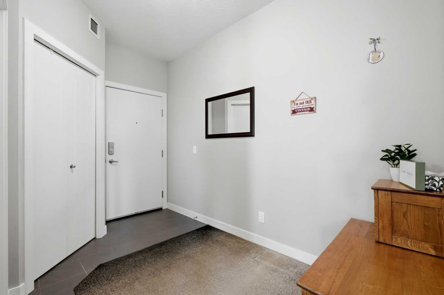 2201, 604 East Lake Boulevard NE — photo 2