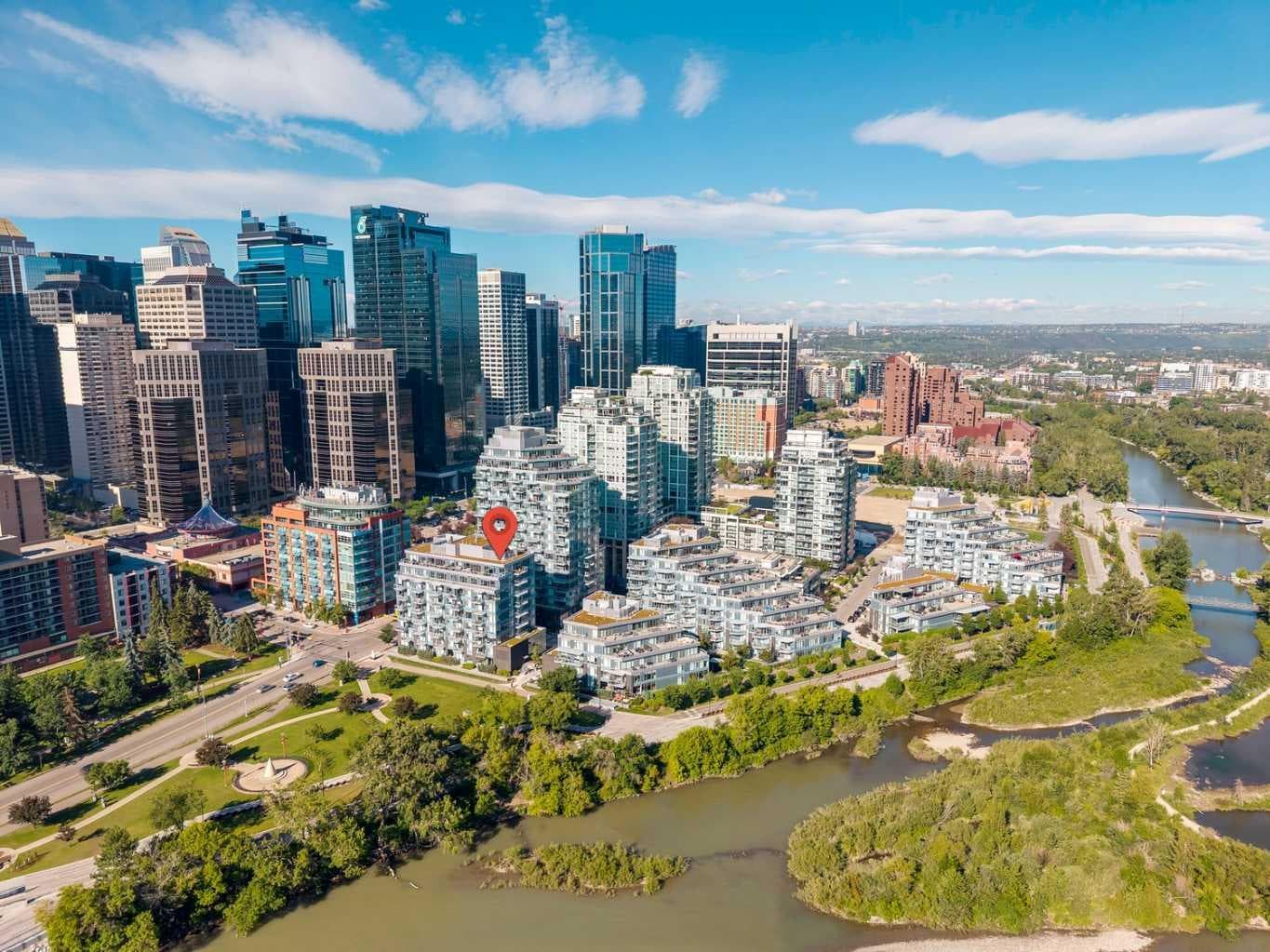 901, 118 Waterfront Court SW — photo 1