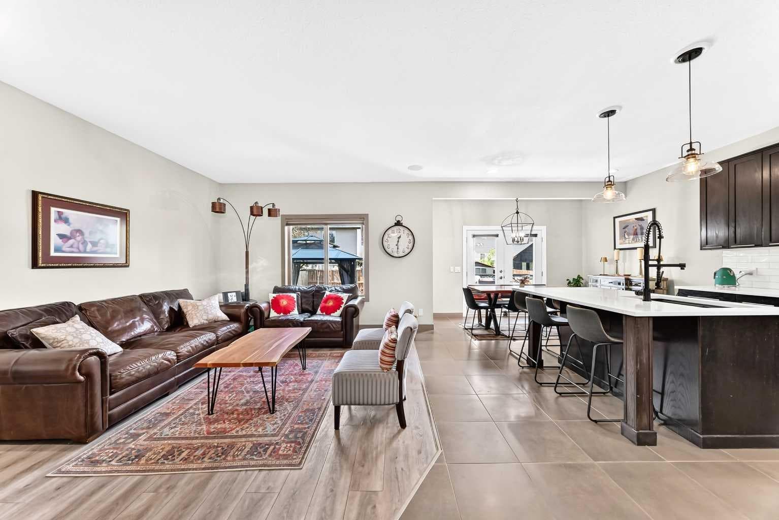 24 Brightonstone Gardens SE — photo 4
