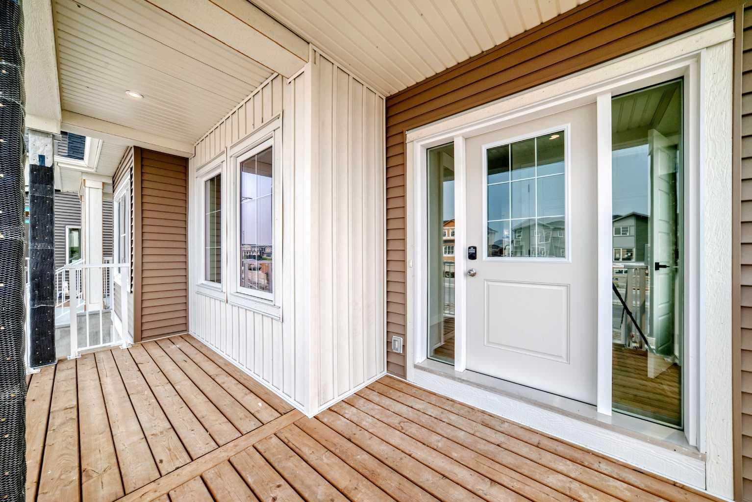 186 Lanark Gate SE — photo 3