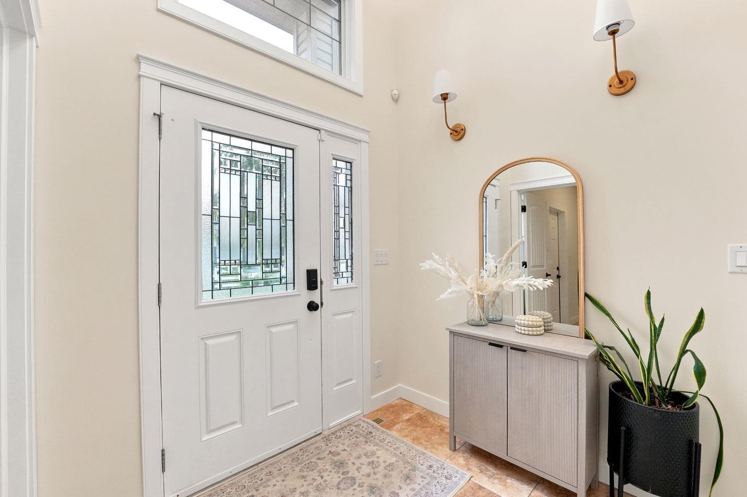 100 Vincent Close — photo 3