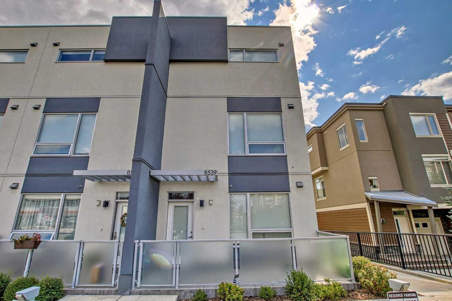 8539 8A Avenue SW — photo 1