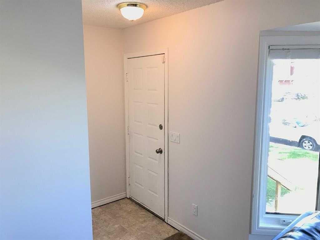 4820 60 Street — photo 5