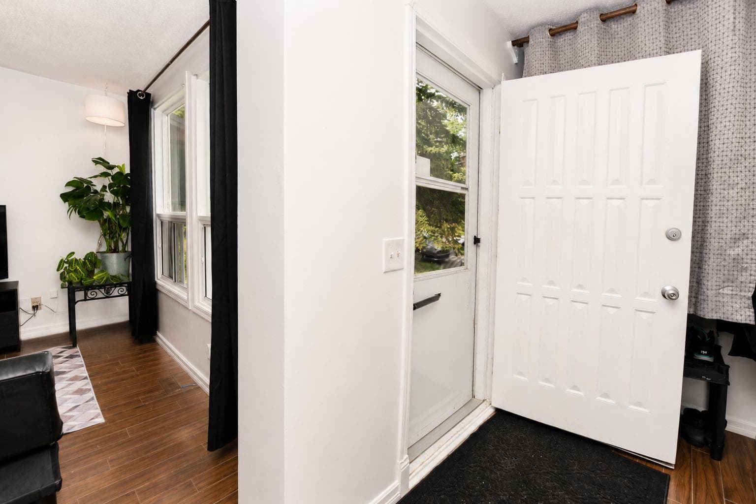 6527 Huntsbay Road NW — photo 3