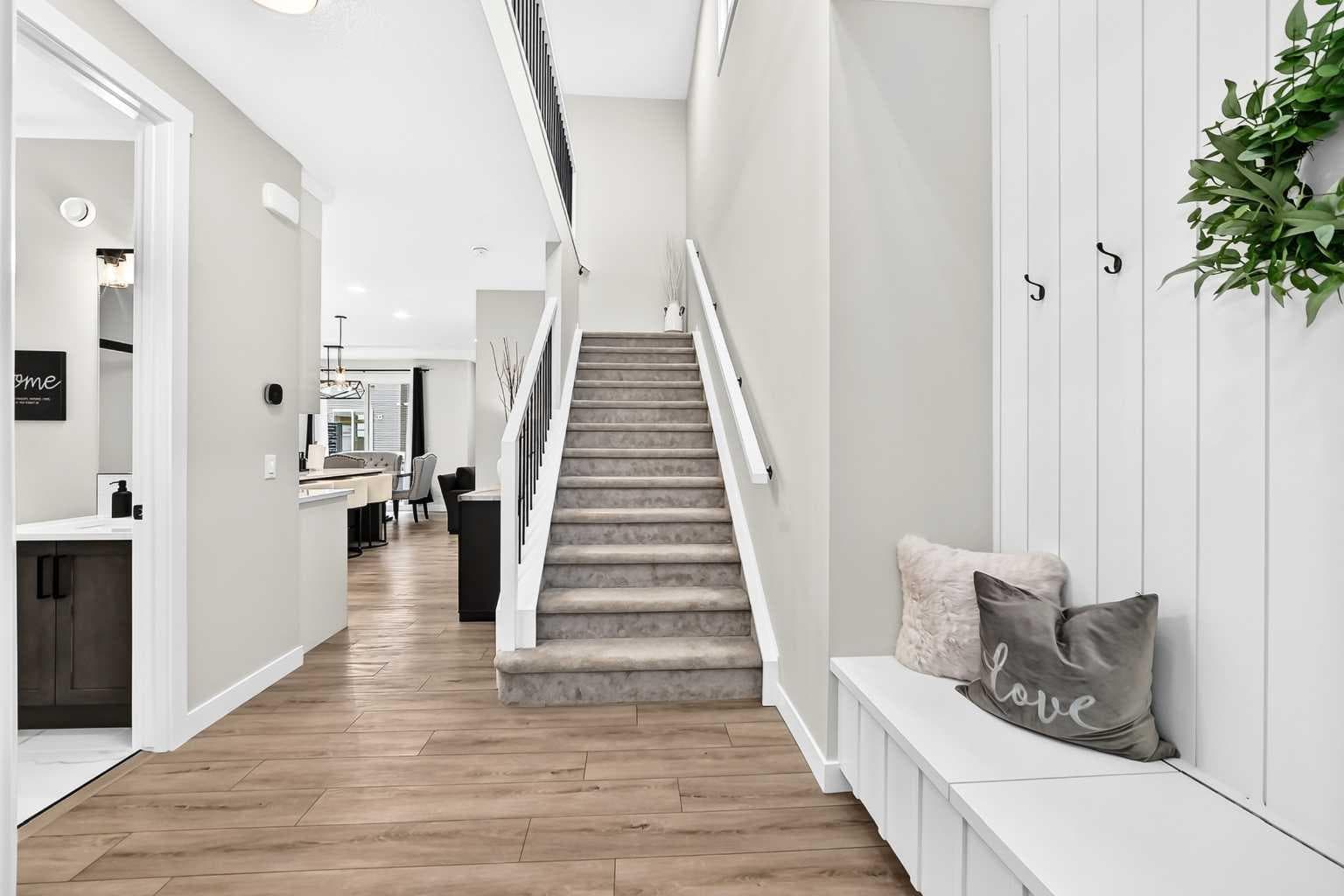 427 Kinniburgh Loop — photo 3