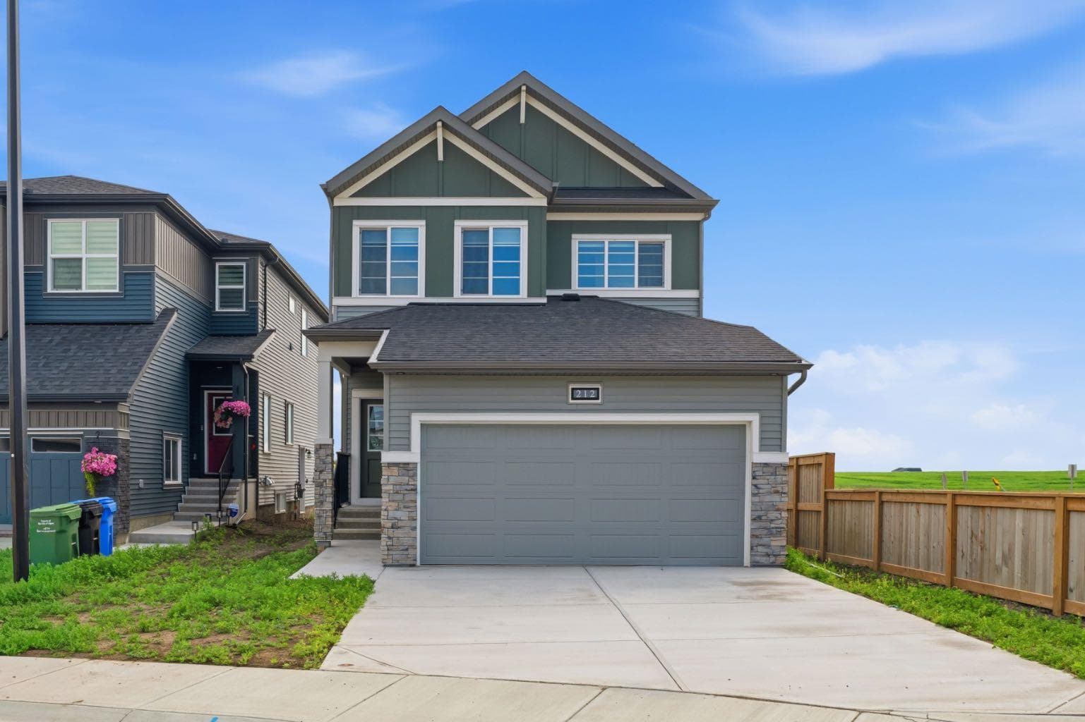 212 Lewiston Landing NE — photo 1
