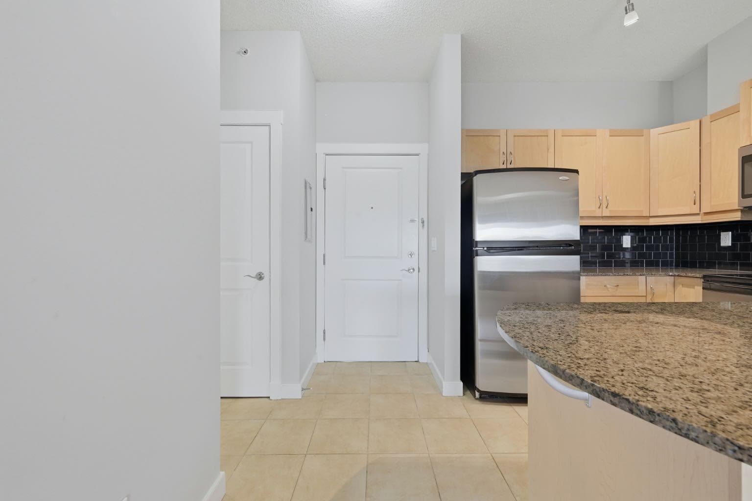 5605, 11811 Lake Fraser Drive SE — photo 4