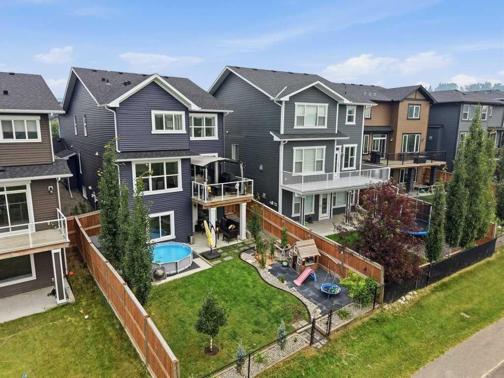 151 Crestridge Hill SW — photo 1