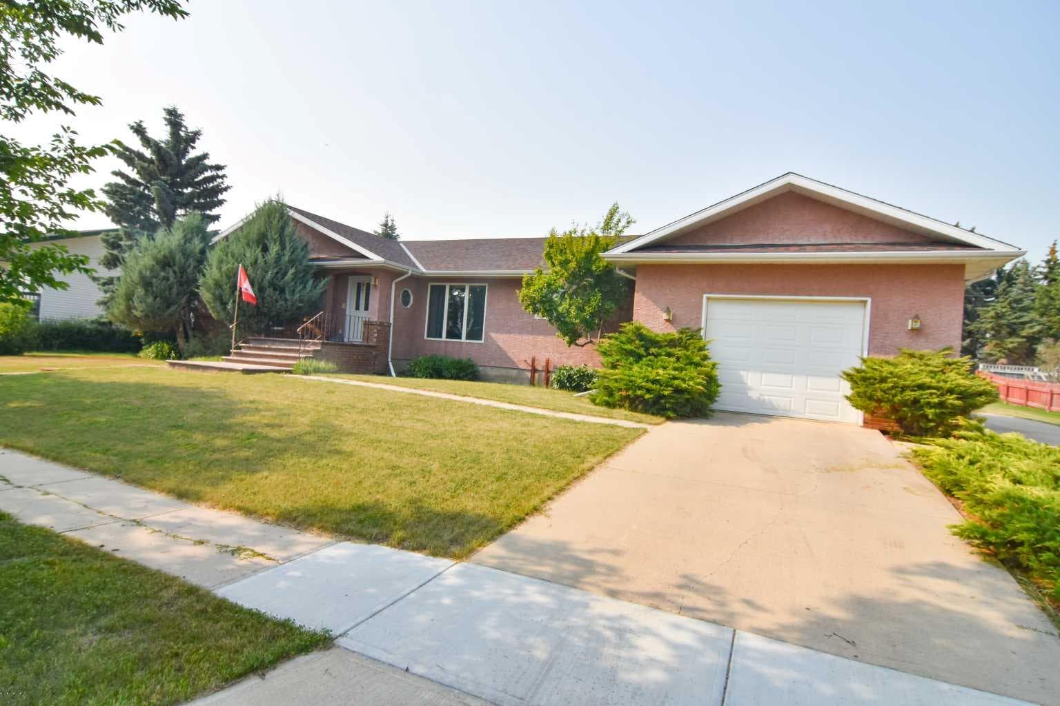 250 2 Avenue W — photo 2