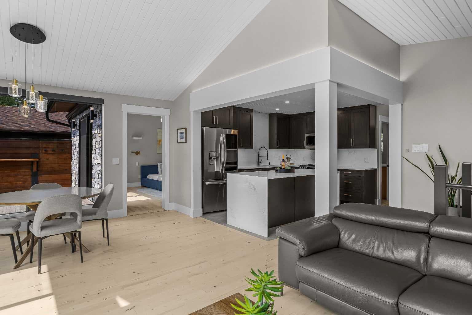 610 Larch Place — photo 3