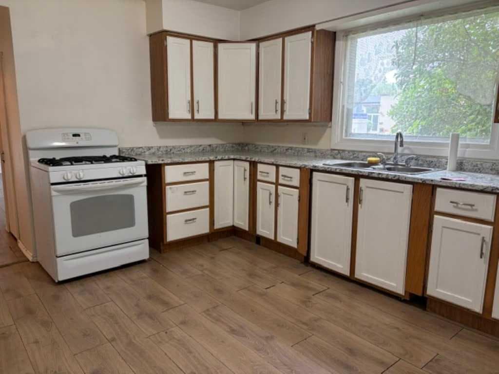 8348 Bowness Road NW — photo 4