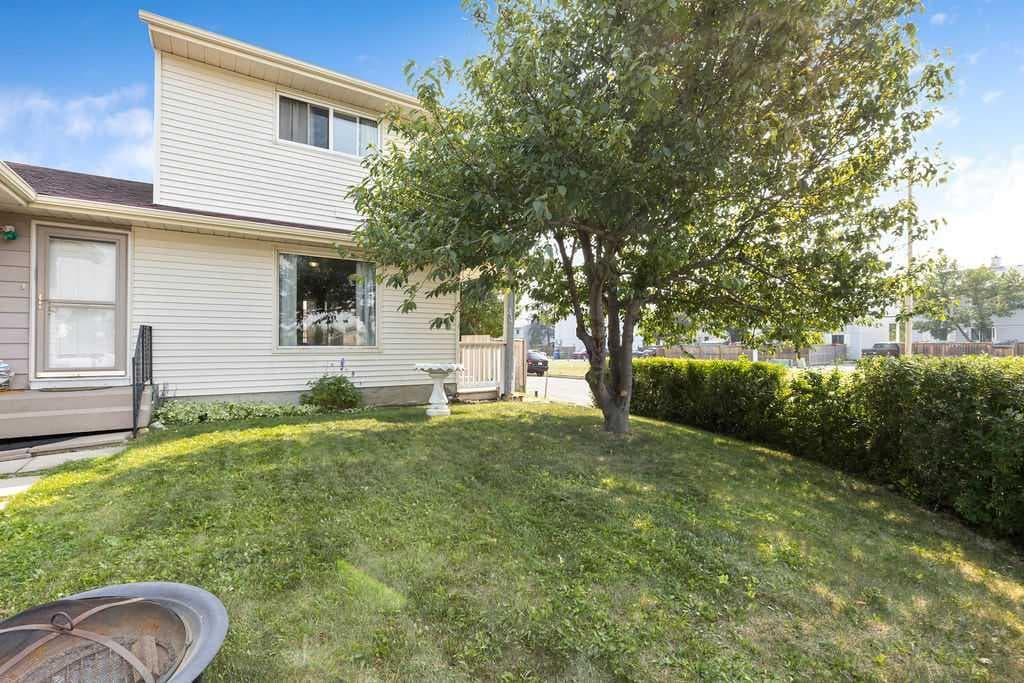 44 Falwood Crescent NE — photo 3