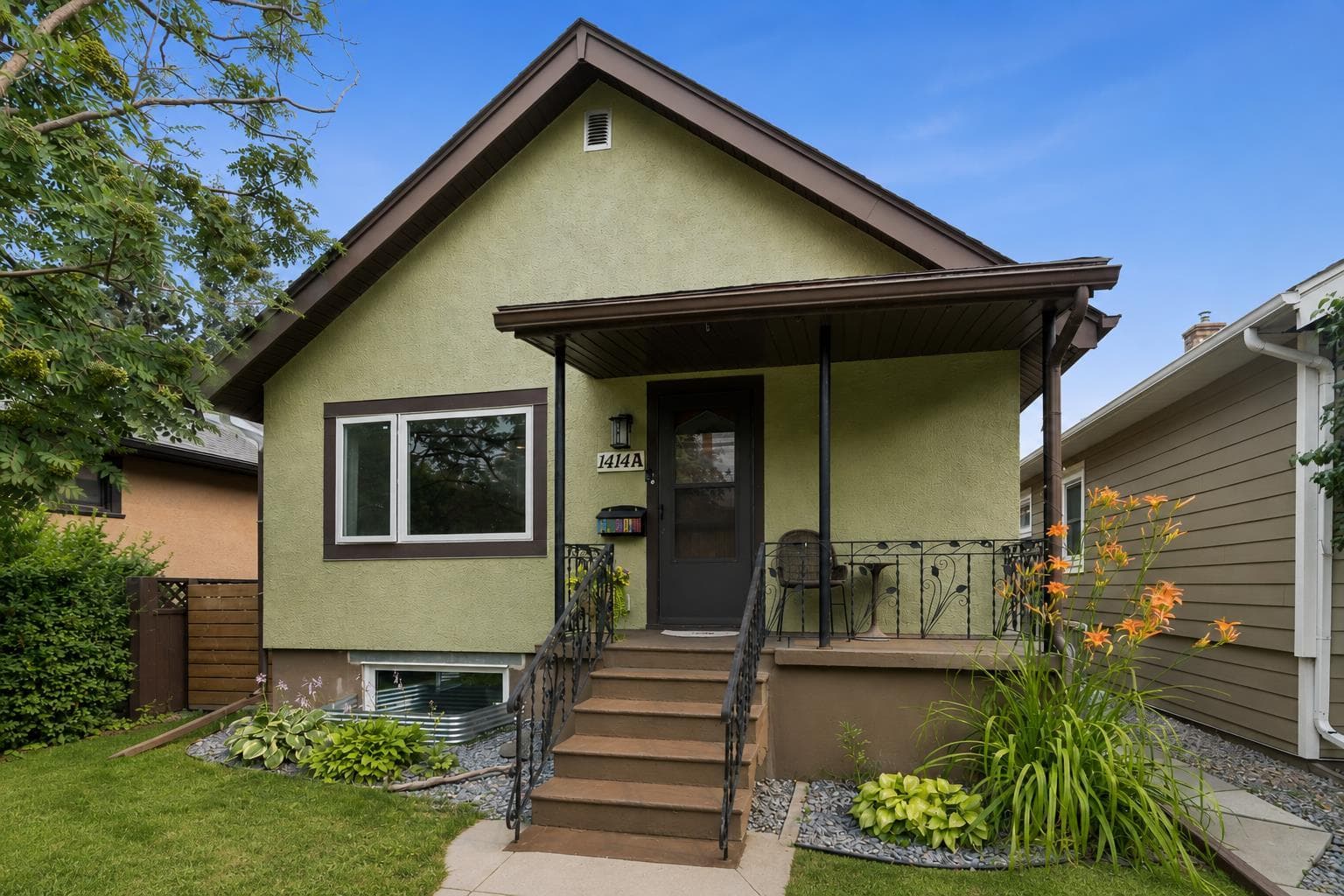 1414A 8 Avenue SE — photo 2
