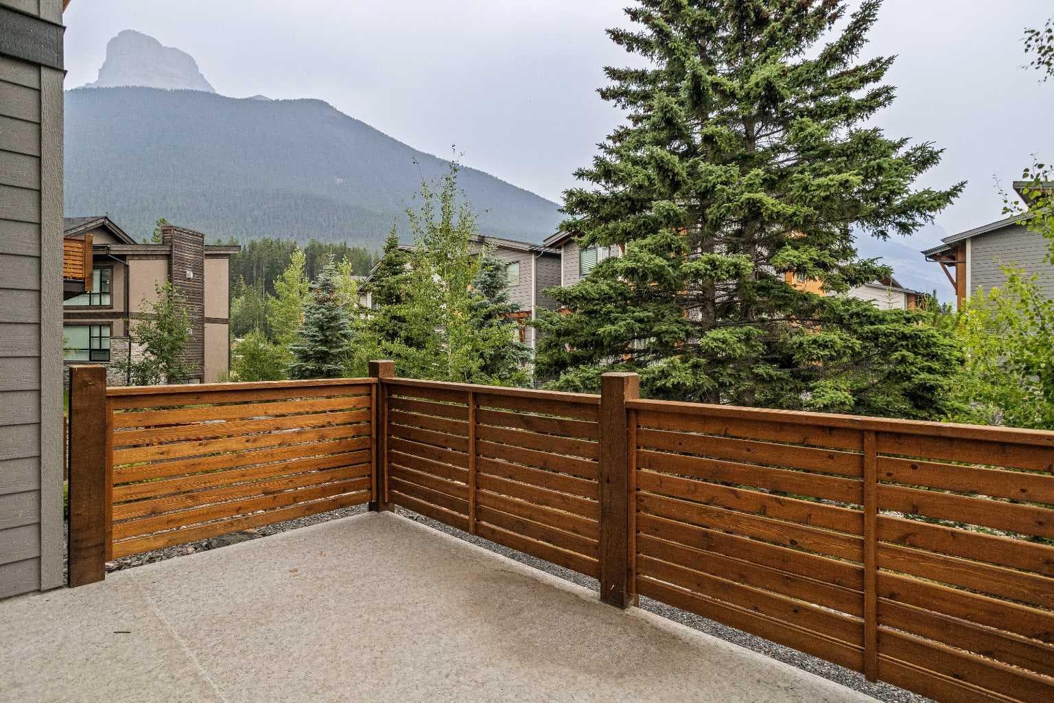 401 Stewart Creek Close — photo 5