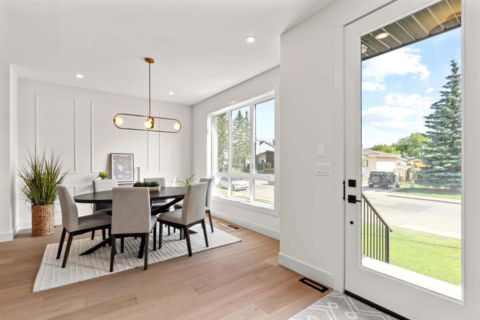 8140 47 Avenue NW — photo 4