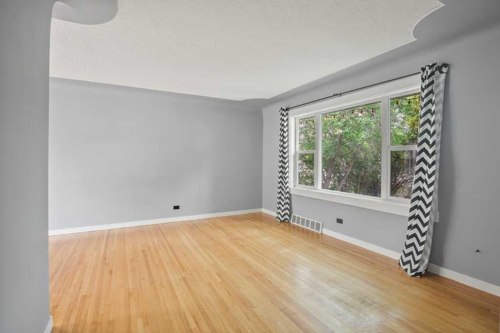 4125 51A Street — photo 3