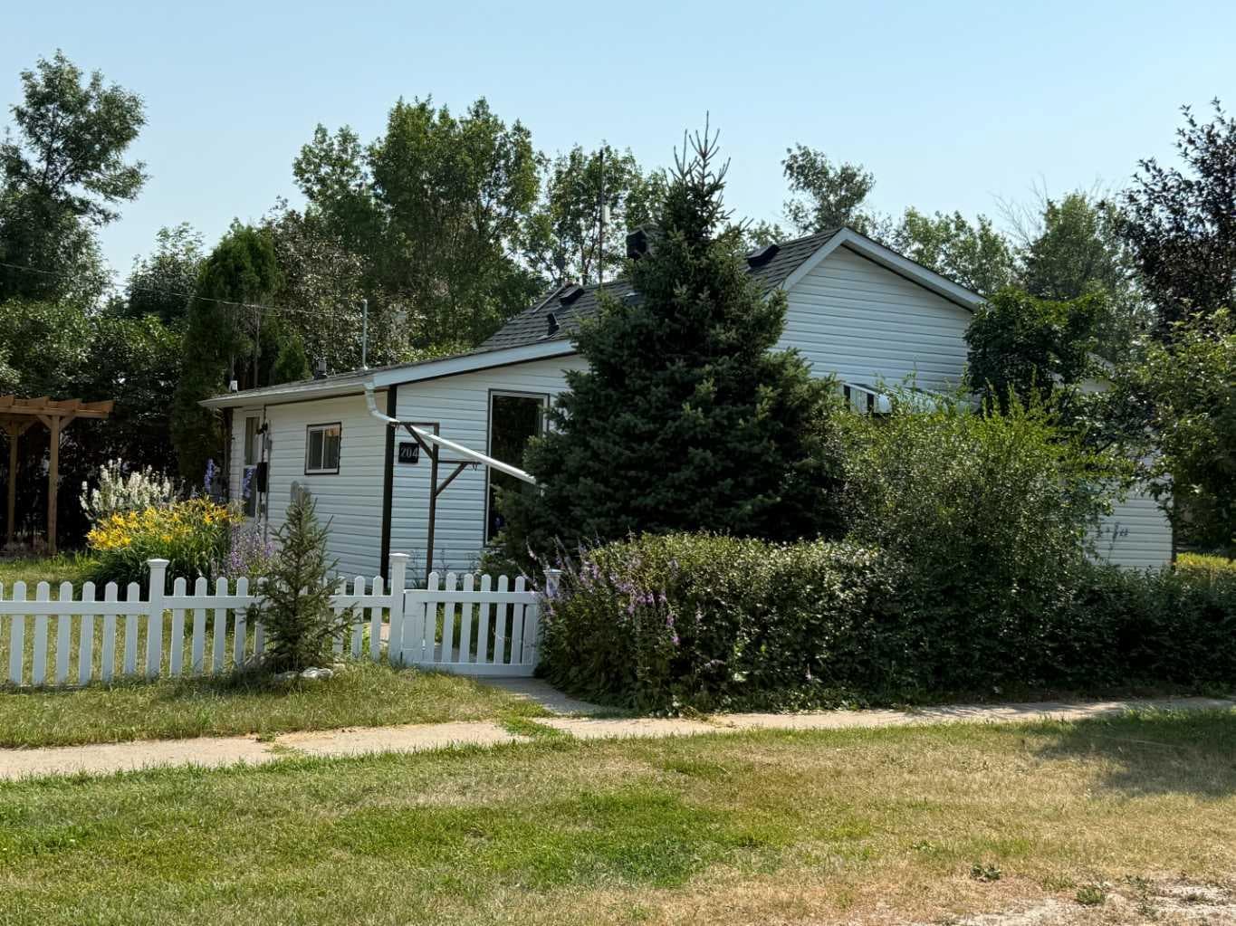 204 Whitney Street — photo 2