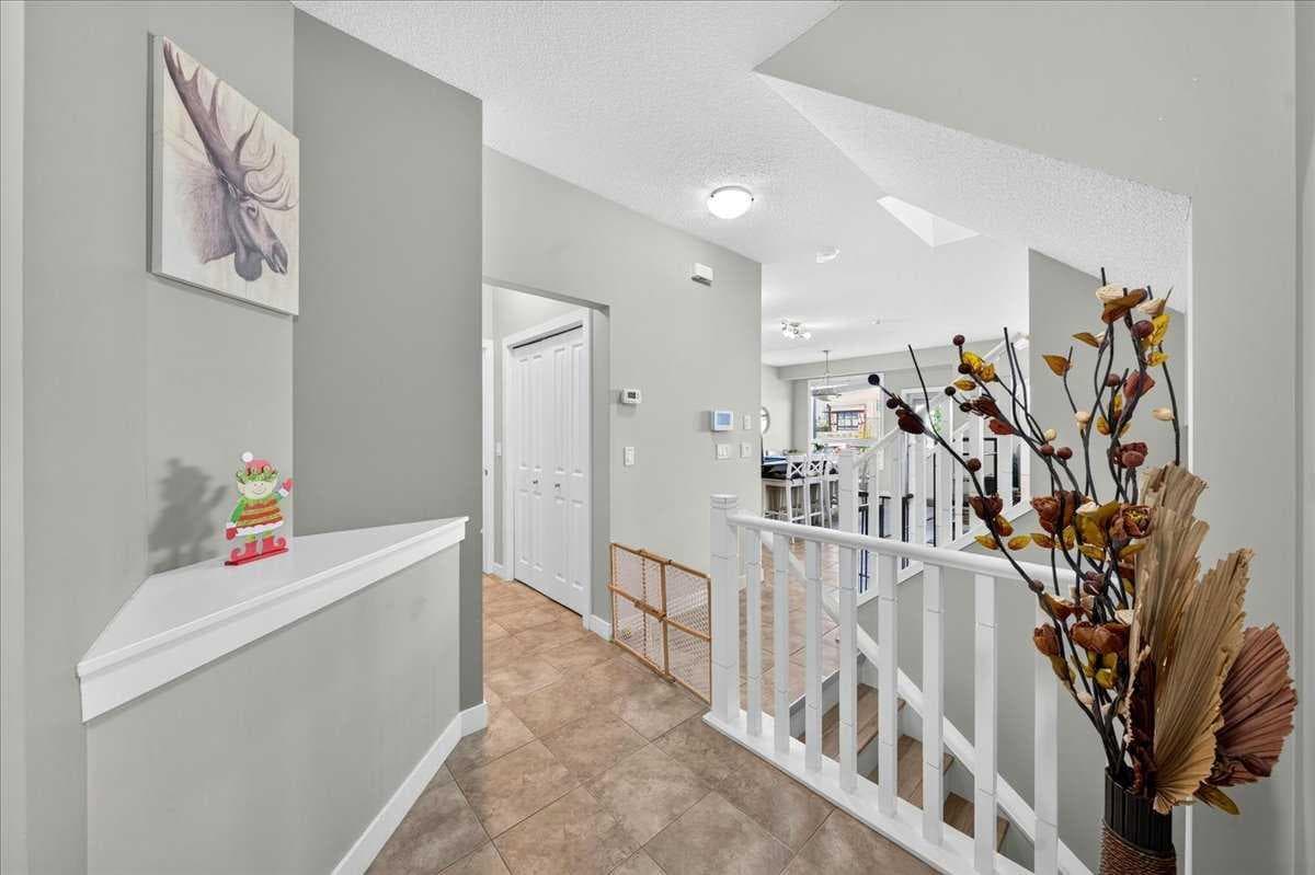 251 Hillcrest Circle SW — photo 3
