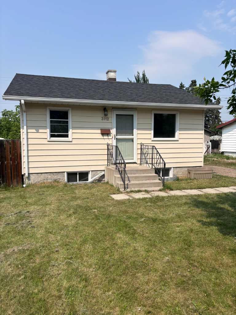 3912 46 Street — photo 1