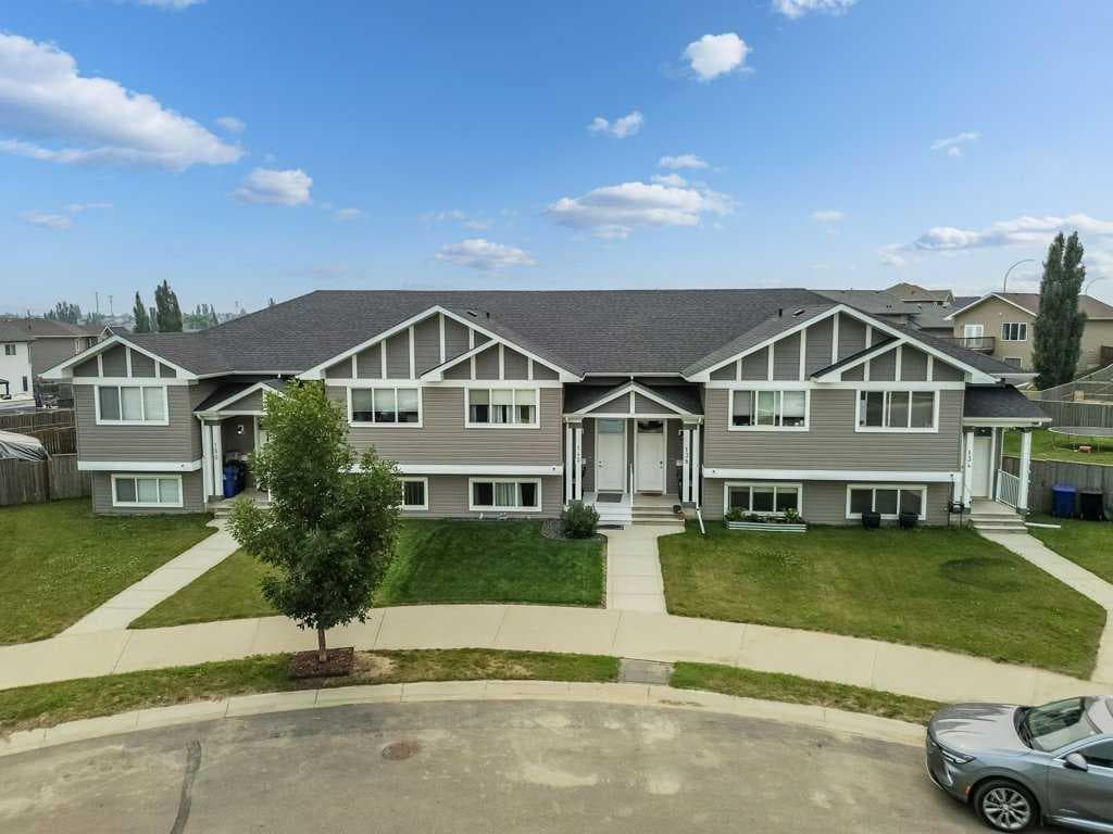 142 Ava Crescent — photo 1