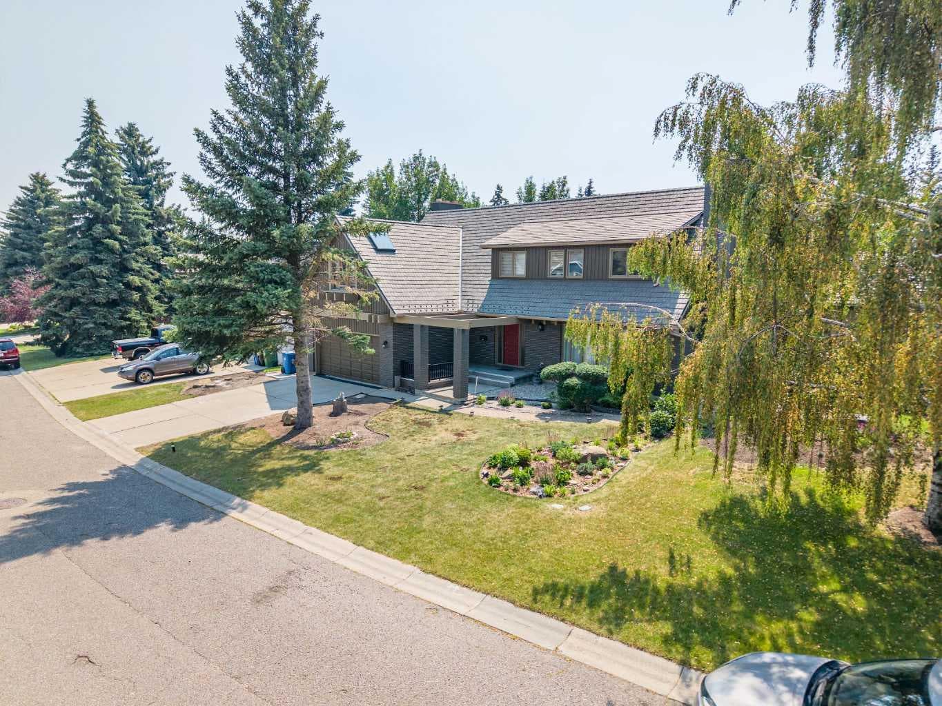 240 Canterville Drive SW — photo 5