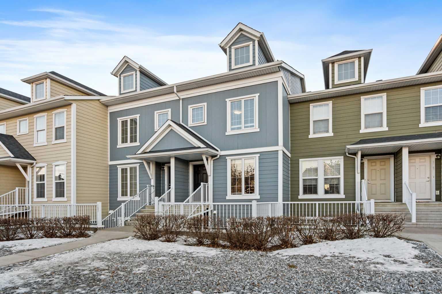 111 Auburn Bay Street SE — photo 3