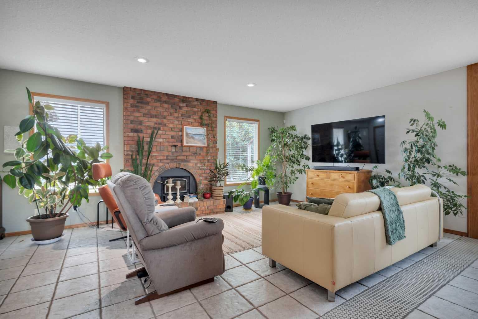 60 Bettenson Street — photo 3