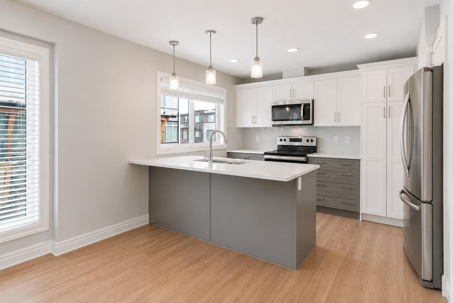 580 Savanna Boulevard — photo 2