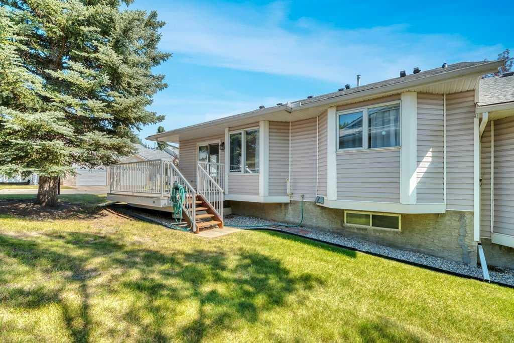 33 Riverview Point SE — photo 2