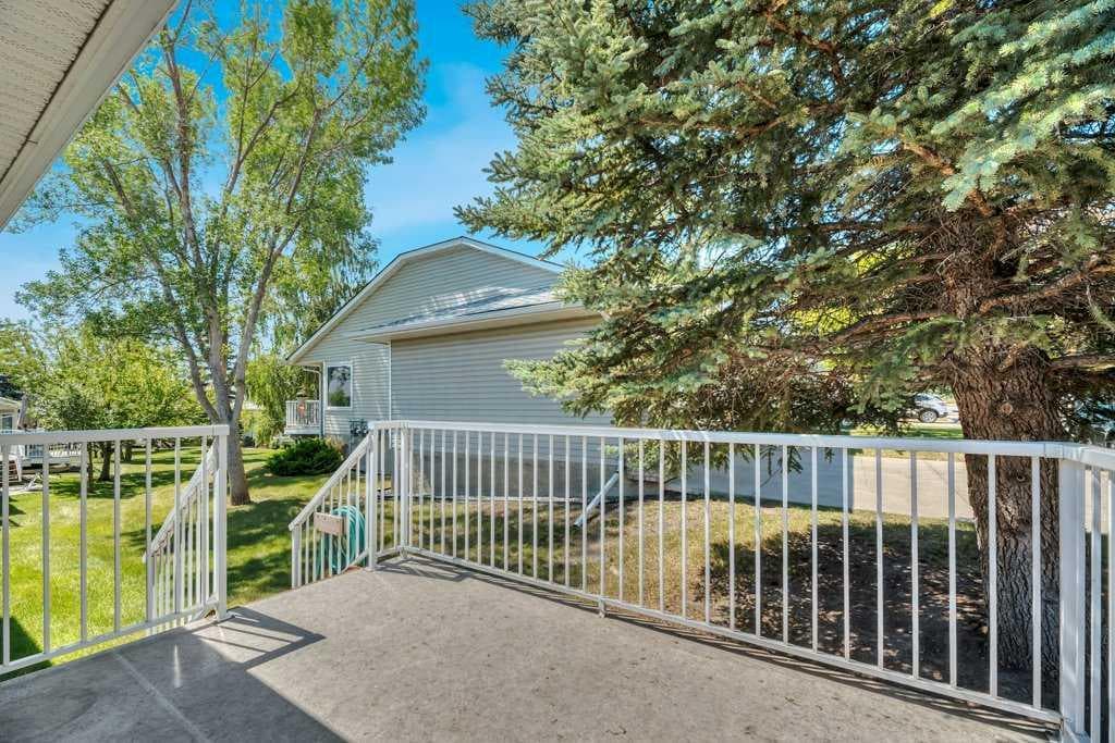 33 Riverview Point SE — photo 3