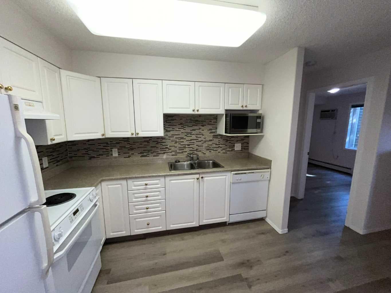3120, 3120 Millrise Point SW — photo 4