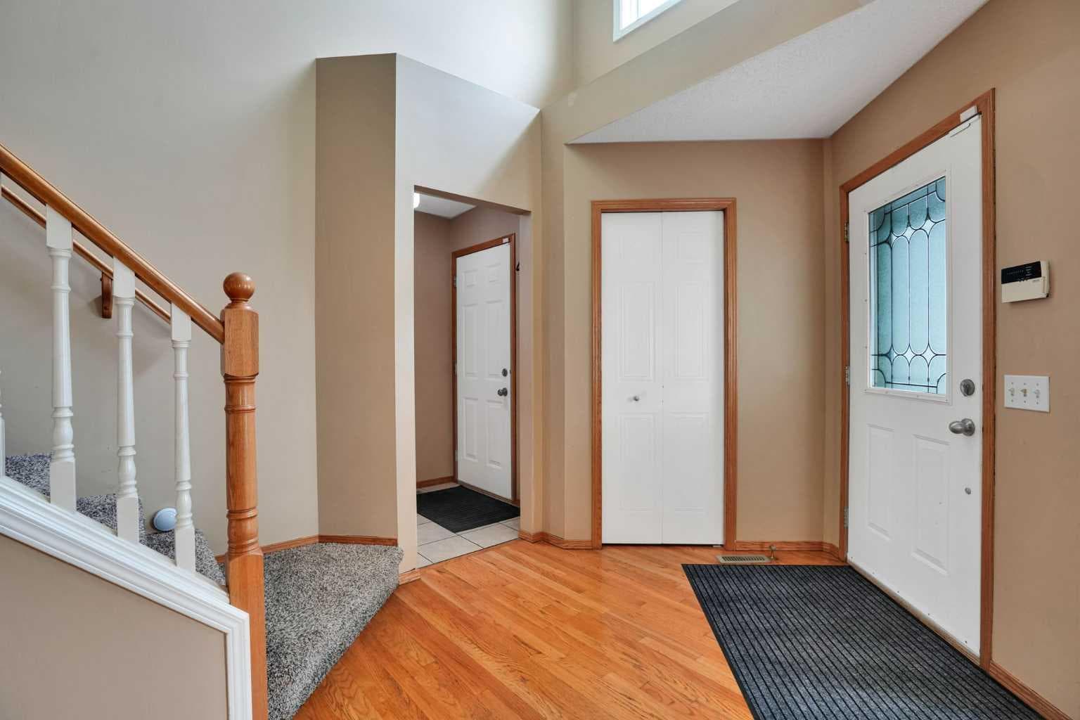 332 Harvest Hills Drive NE — photo 3