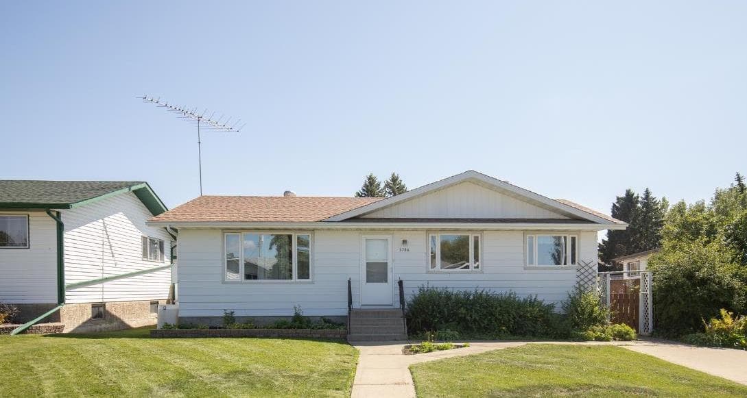 3706 51 Avenue — photo 1