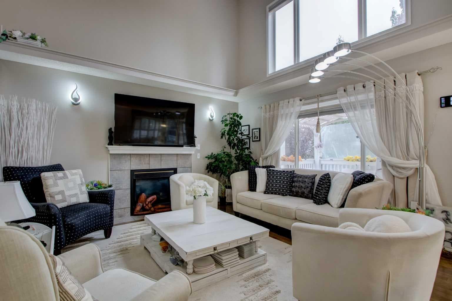 1121 Sierra Morena Court SW — photo 4
