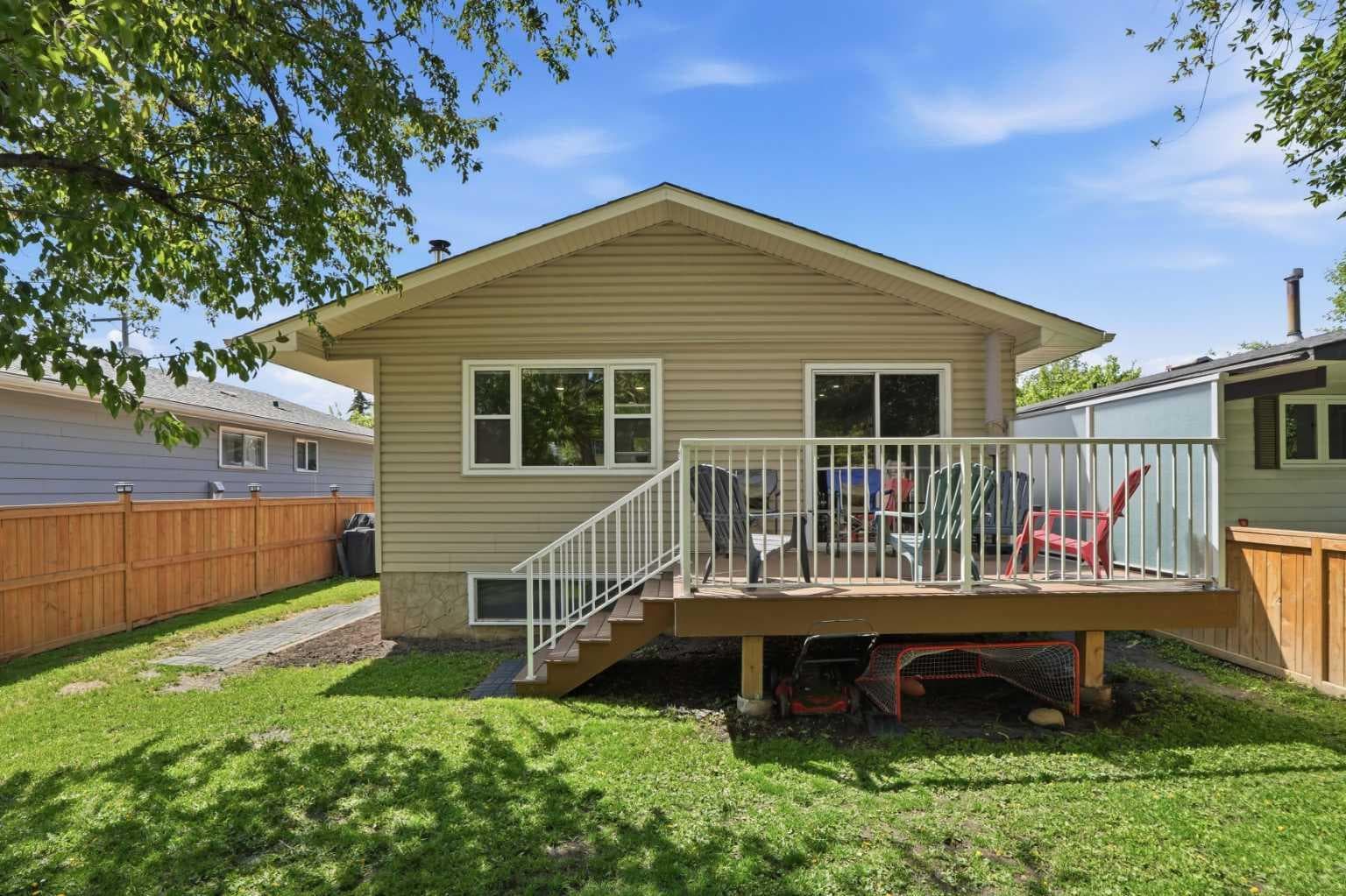 3056 32A Street SE — photo 1