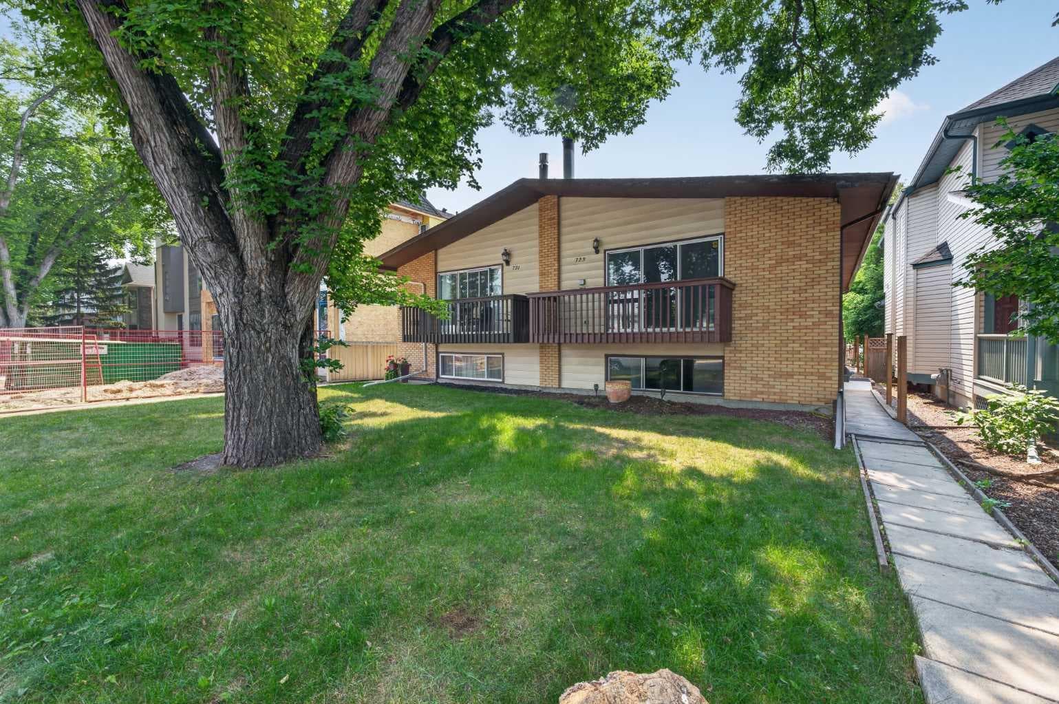 723 55 Avenue SW — photo 1