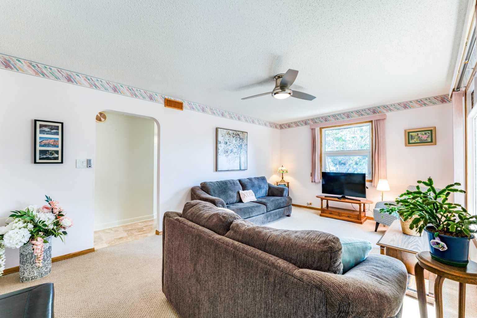855 Mountain Street — photo 3