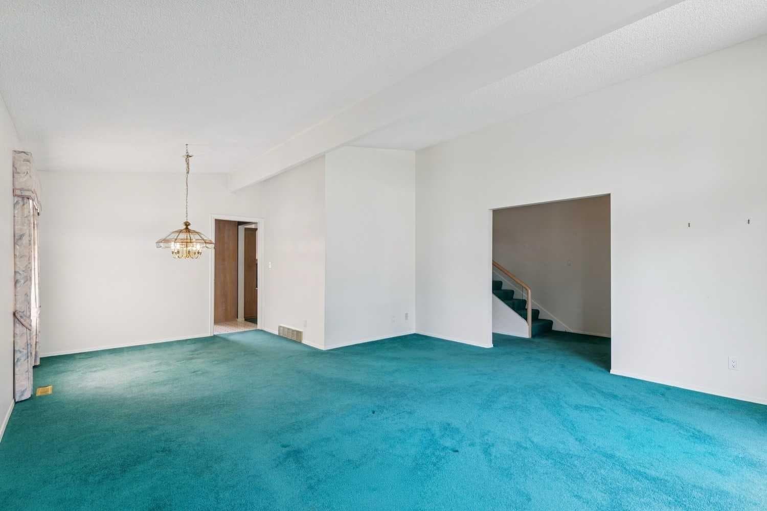 567 Parkridge Drive SE — photo 3