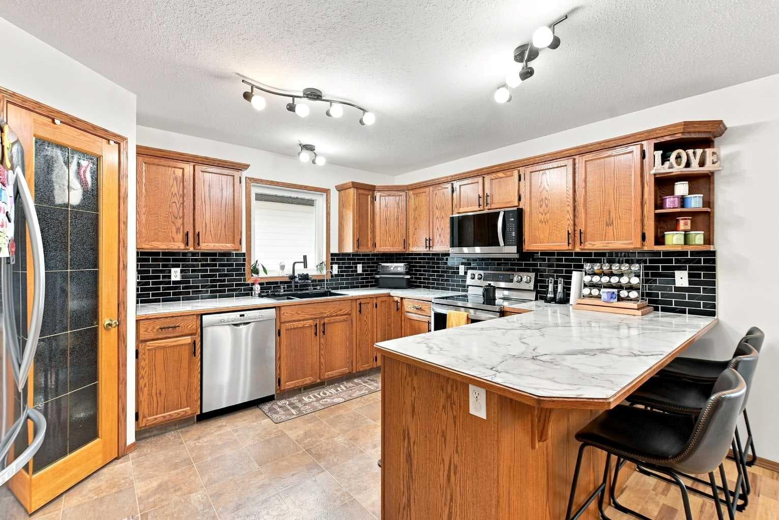 118 Oak Drive — photo 4