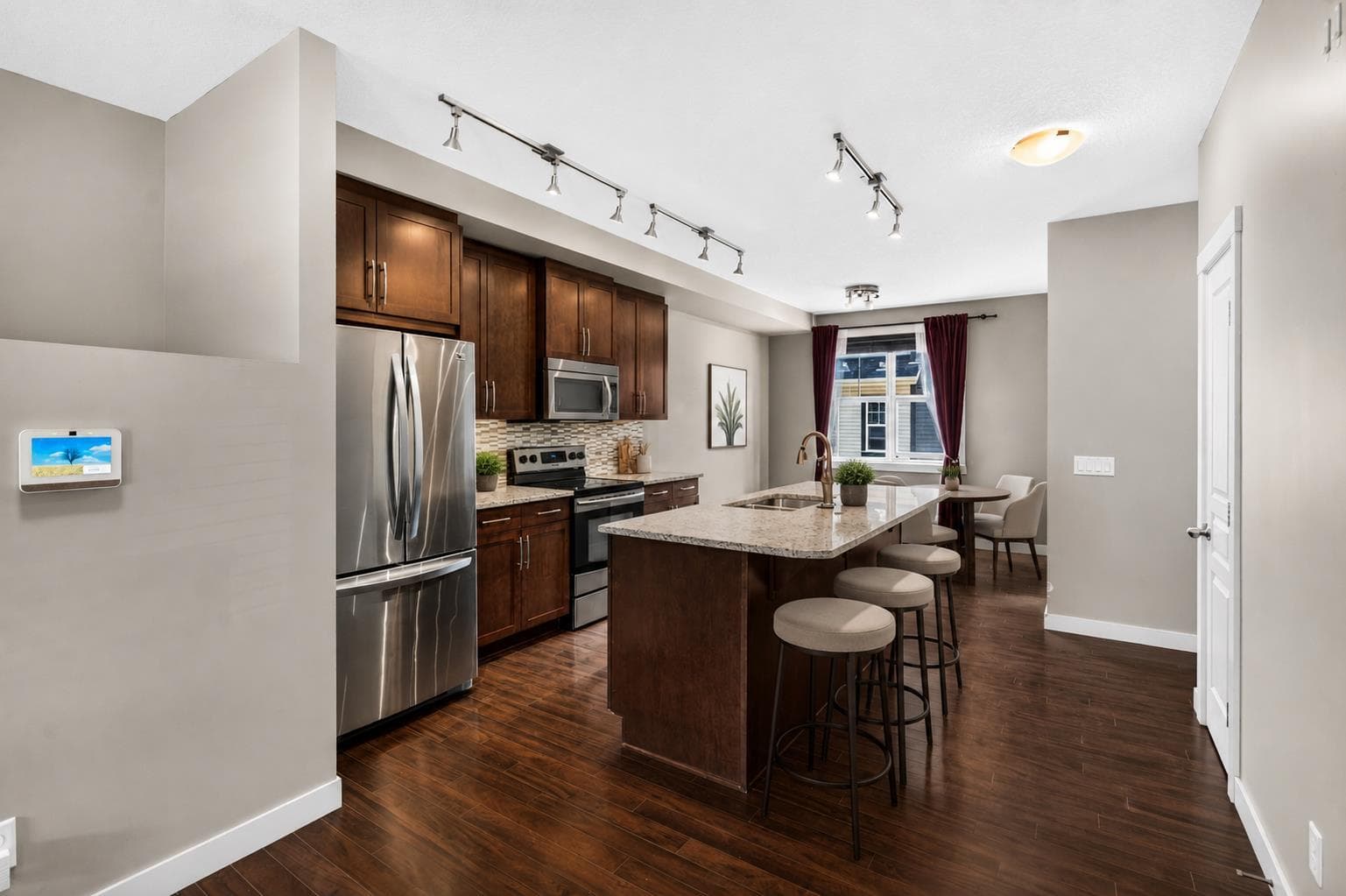 235 Mckenzie Towne Link SE — photo 1