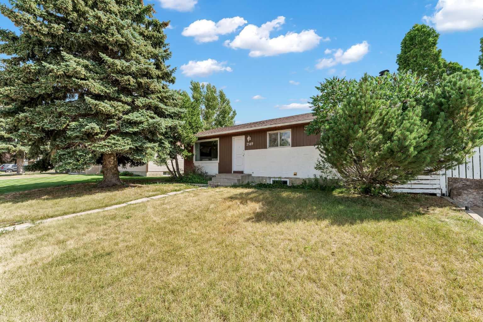 2169 Hawke Crescent NE — photo 3