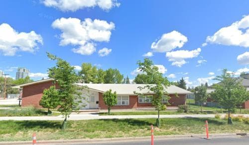 3060 17 Avenue SW — photo 1