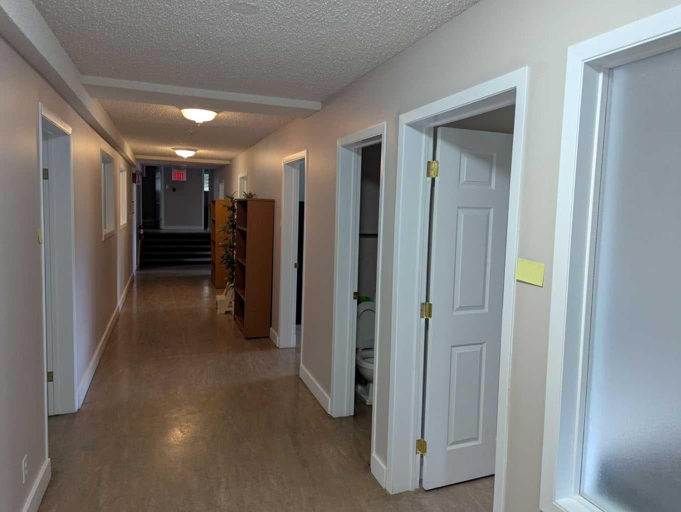 3060 17 Avenue SW — photo 5